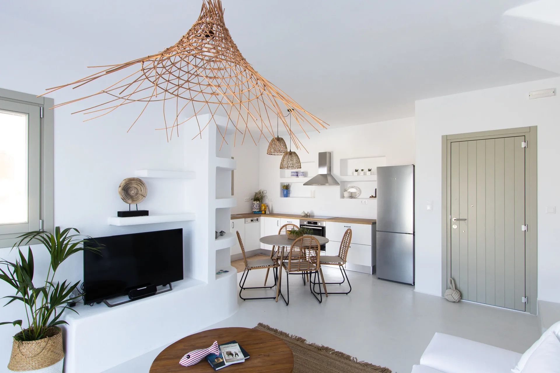 Ili, Naxos — interior — 4