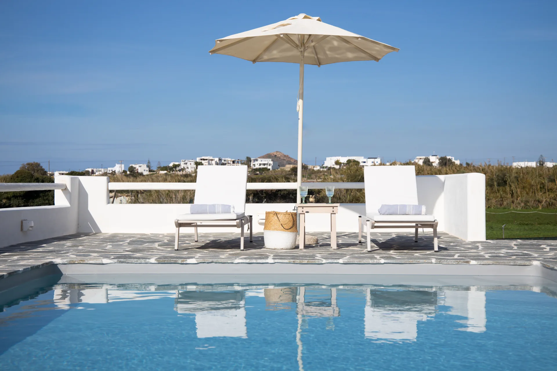 Ili, Naxos — outdoors — 3
