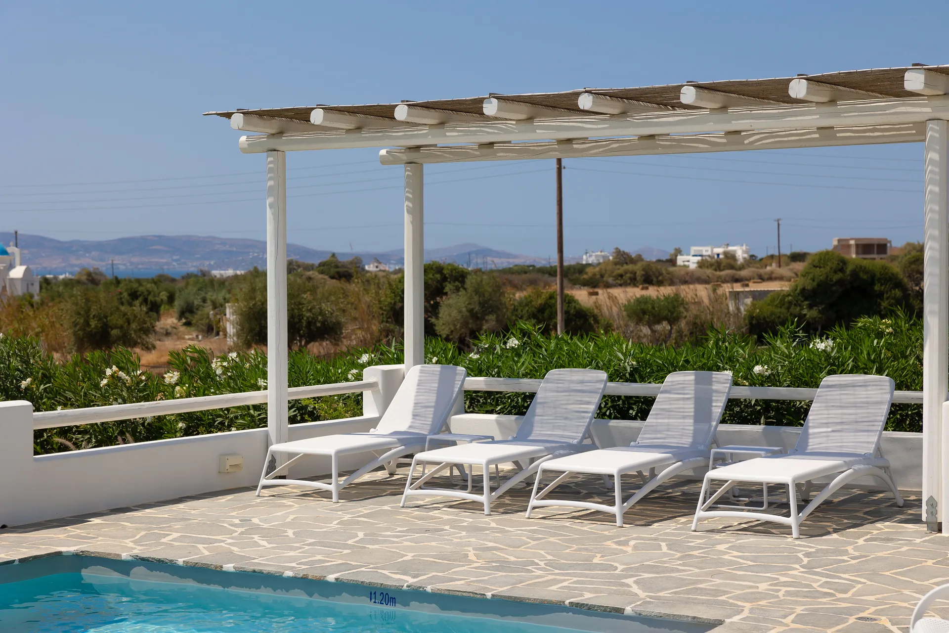 Ili, Naxos — outdoors — 16