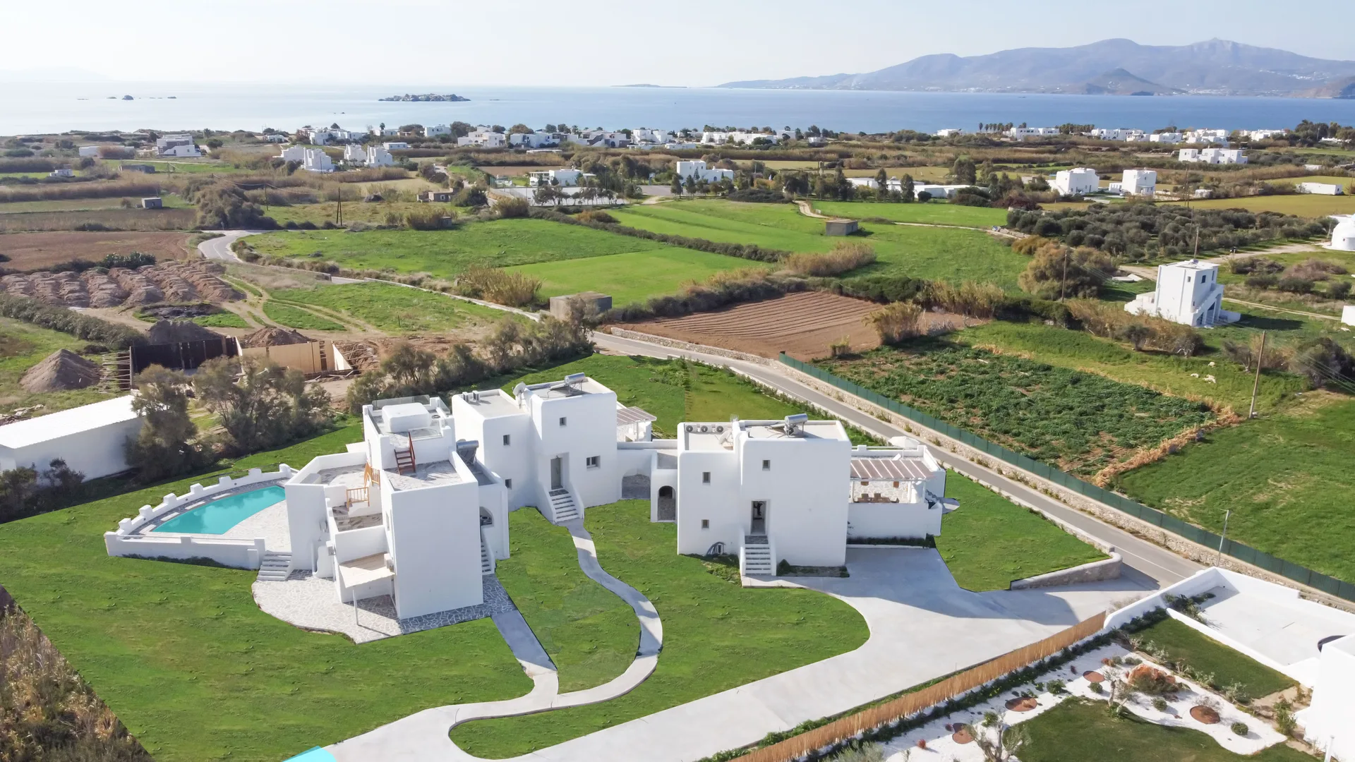 Ili, Naxos — outdoors — 21