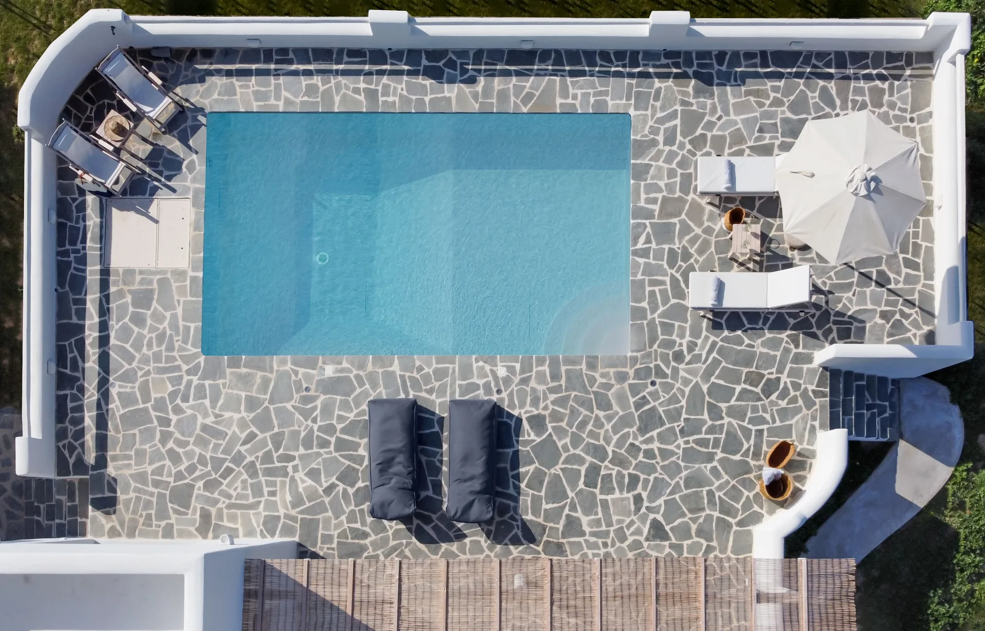 Ili, Naxos — outdoors — 22