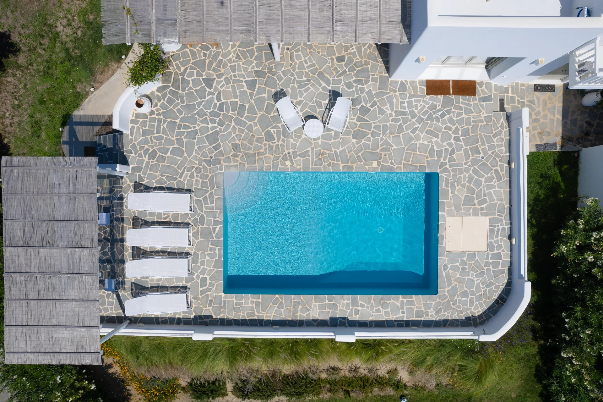 Ili, Naxos — outdoors — 25